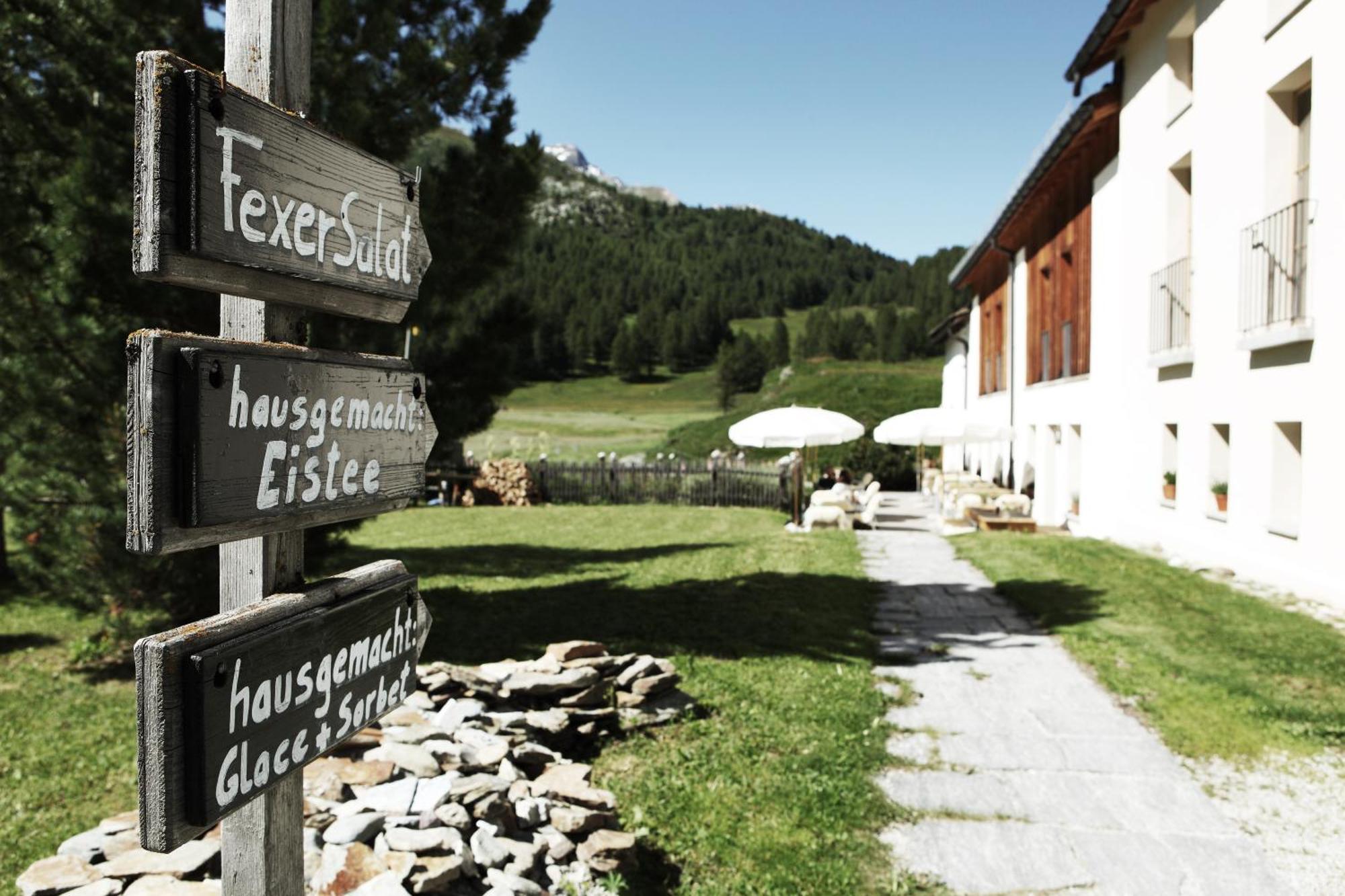 Chesa Pool Sils Maria